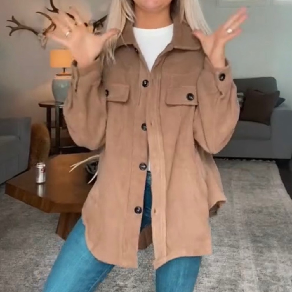 Women’s Shacket Jacket - image 1